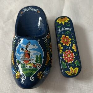 From Holland: Dutch Wooden Clog wood shoes wall hanging and scrub Brush
